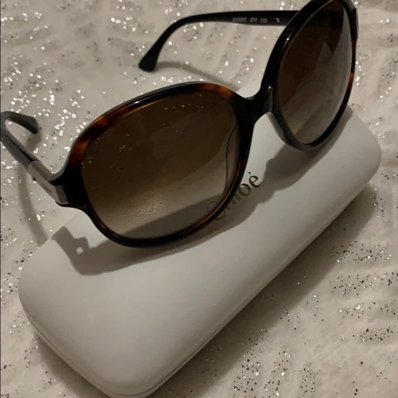 Chloe sunglasses 🕶 - Picture 5 of 7